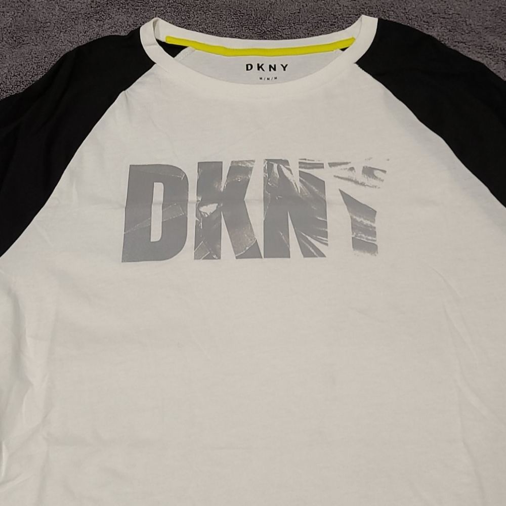 DKNY t-shirt long-sleeve crewneck